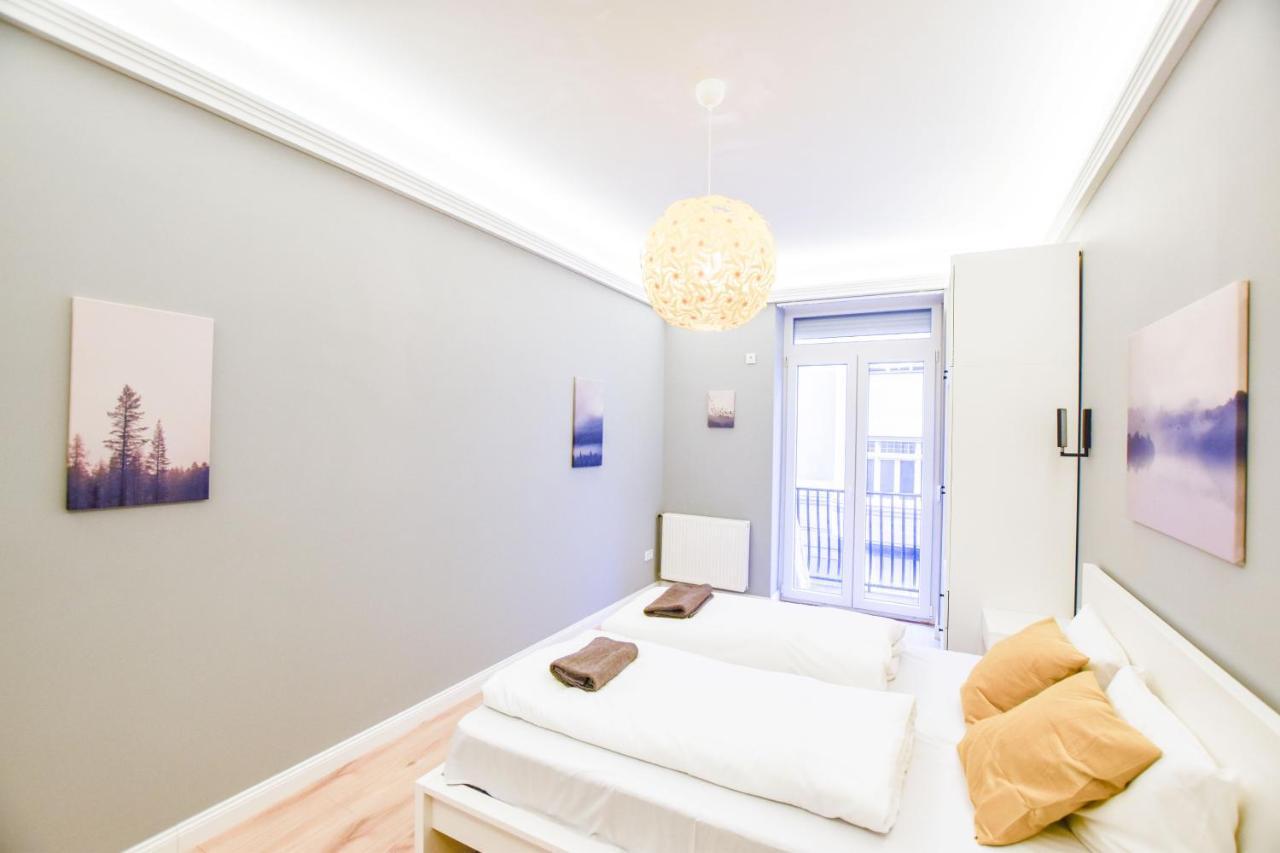Riverside Apartment In Downtown Budapest Exterior photo